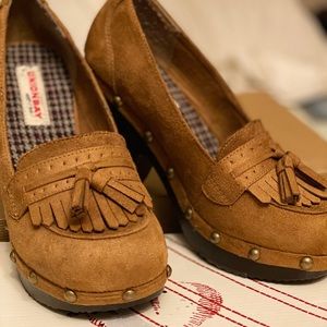 Unionbay chunky platform faux suede loafers